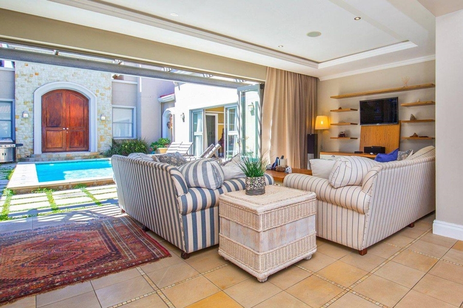 6 Bedroom Property for Sale in Myoli Beach Western Cape